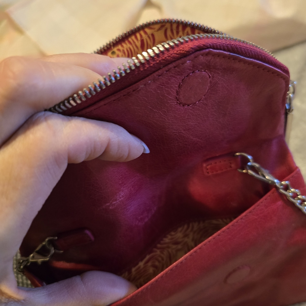 HOBO Red Leather Wristlet Crossbody Clutch - Picture 5 of 7